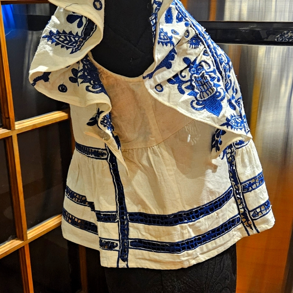 Anthropologie Blue and White Flutter Sleeve Blouse - Picture 6 of 12